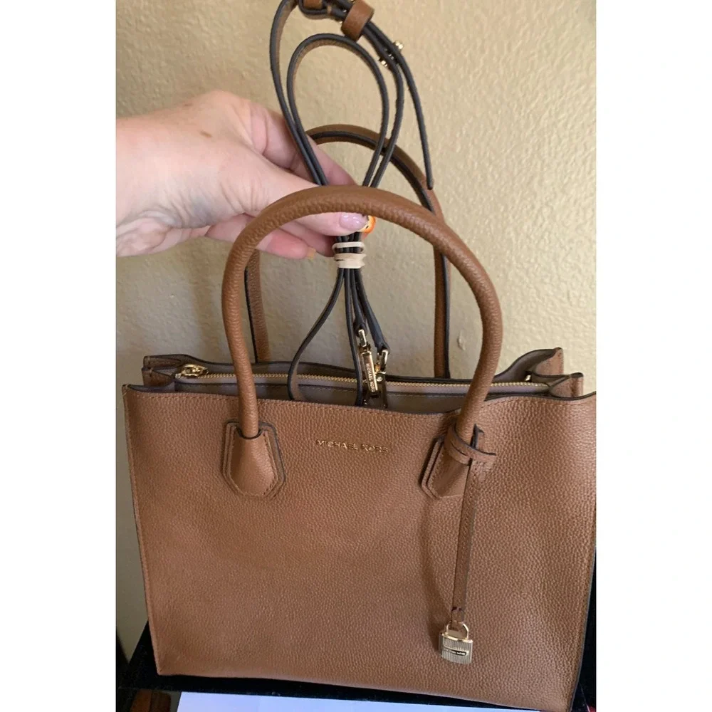 Michael‎ Kors Large Pebbled Leather Satchel Excellent condition